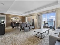 2 Bedroom Deluxe Suite - Ala Moana Hotel
